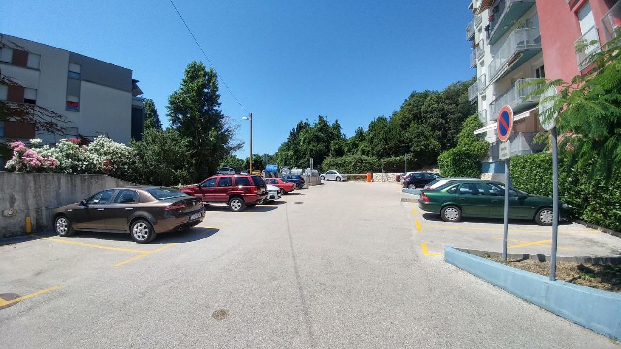 Apartment Deluxe Sea View Split Bagian luar foto