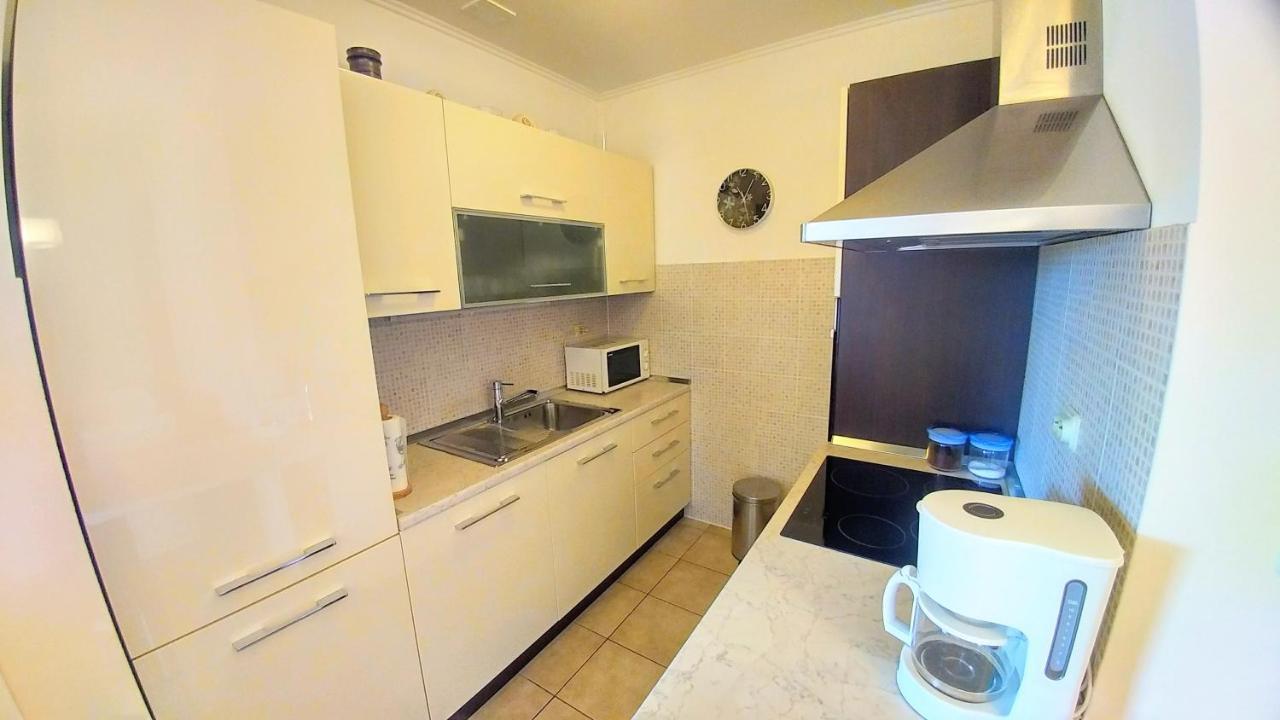 Apartment Deluxe Sea View Split Bagian luar foto